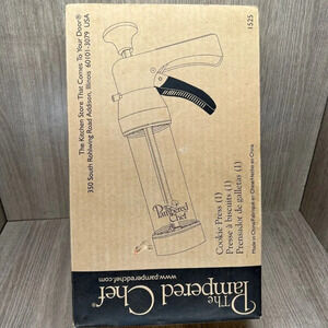 The Pampered Chef 1525 Cookie Press w/ 16-Piece Discs Complete Set